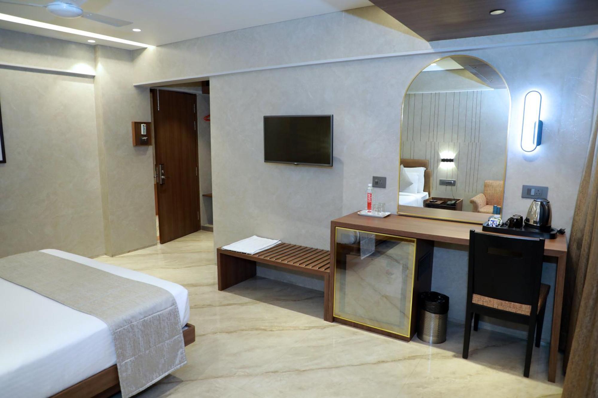 Hotel Archana Residency Mumbai Exteriör bild