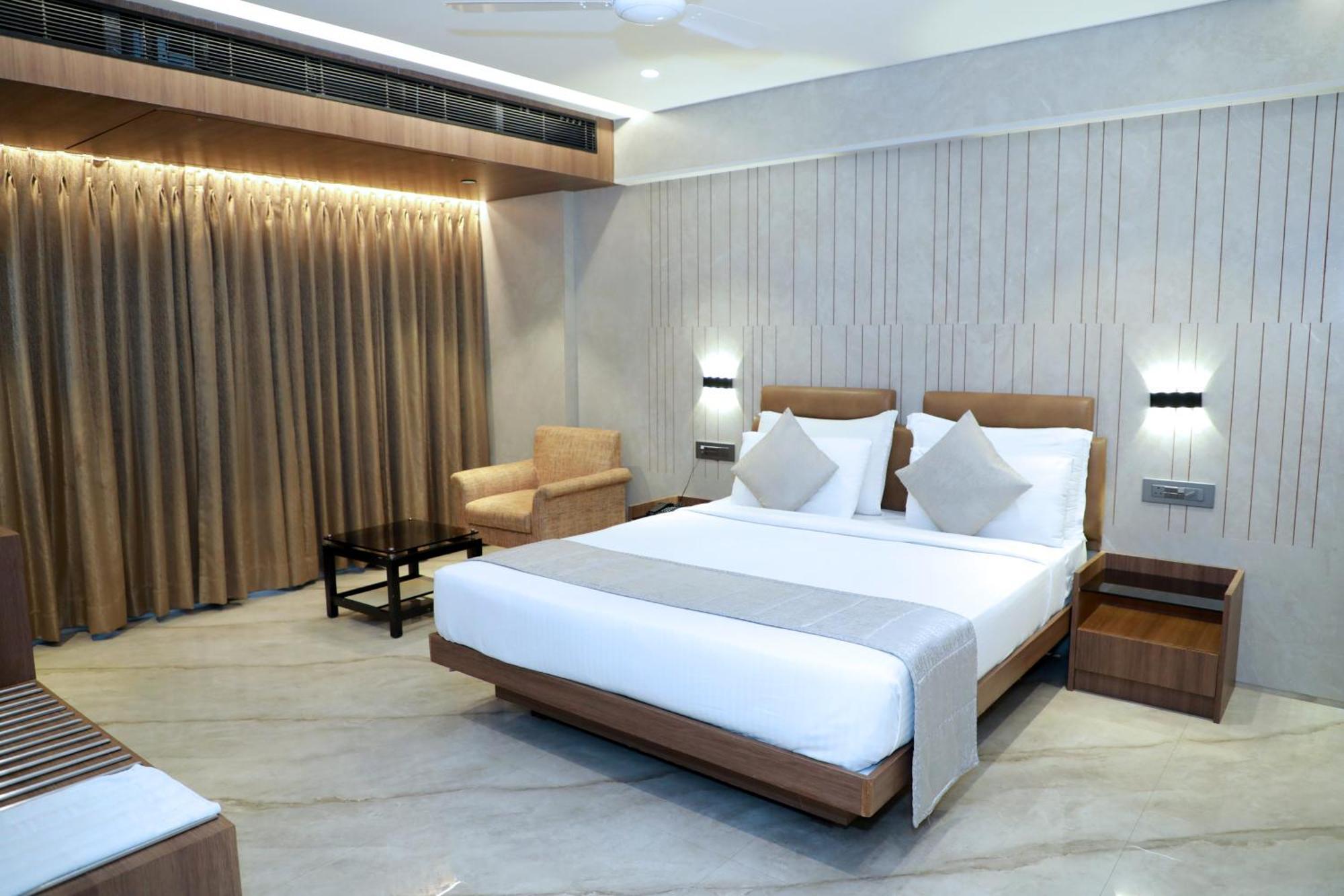 Hotel Archana Residency Mumbai Exteriör bild